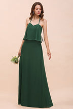 Robe de demoiselle d'honneur en mousseline spaghetti vert foncé, longueur au sol.
