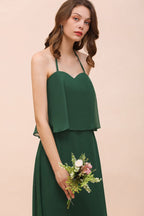 Robe de demoiselle d'honneur en mousseline spaghetti vert foncé, longueur au sol.