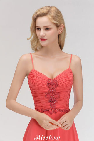 Vestido largo de noche de corte A, sin mangas, con tirantes finos, de gasa y bordado de cuentas, ideal para damas de honor.