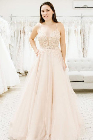 Robe de mariée à fines bretelles et décolleté plongeant en V illusion WD458