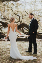 Robe de mariée sirène dos nu à bretelles spaghetti et col en V pour la plage WD381
