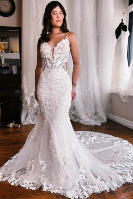 Vestido de novia de encaje corte sirena hasta el suelo con tirantes finos y cola de capilla