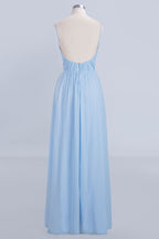 Robe de demoiselle d'honneur bleu ciel en mousseline de soie à fines bretelles, coupe trapèze, idéale pour un mariage.