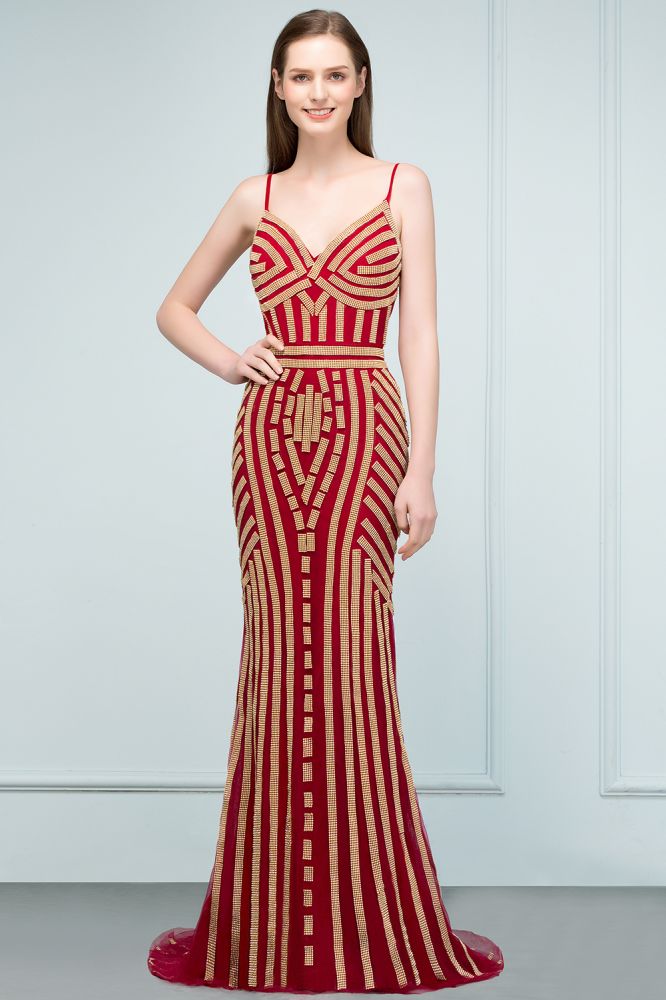 Robe de bal sirène longue en tulle ornée de perles, décolleté en V et fines bretelles spaghetti