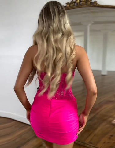 Robe moulante de bal de fin d'année lilas à appliques perlées