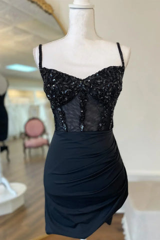 Vestido ajustado de fiesta con corsé negro brillante y lentejuelas