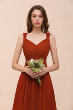 Robe de soirée longue et cintrée à bretelles pour la mariée et les demoiselles d'honneur