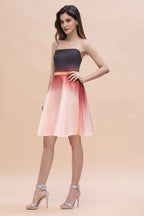 Vestido corto de fiesta sin tirantes de satén degradado, largo hasta la rodilla, ideal para baile de bienvenida.