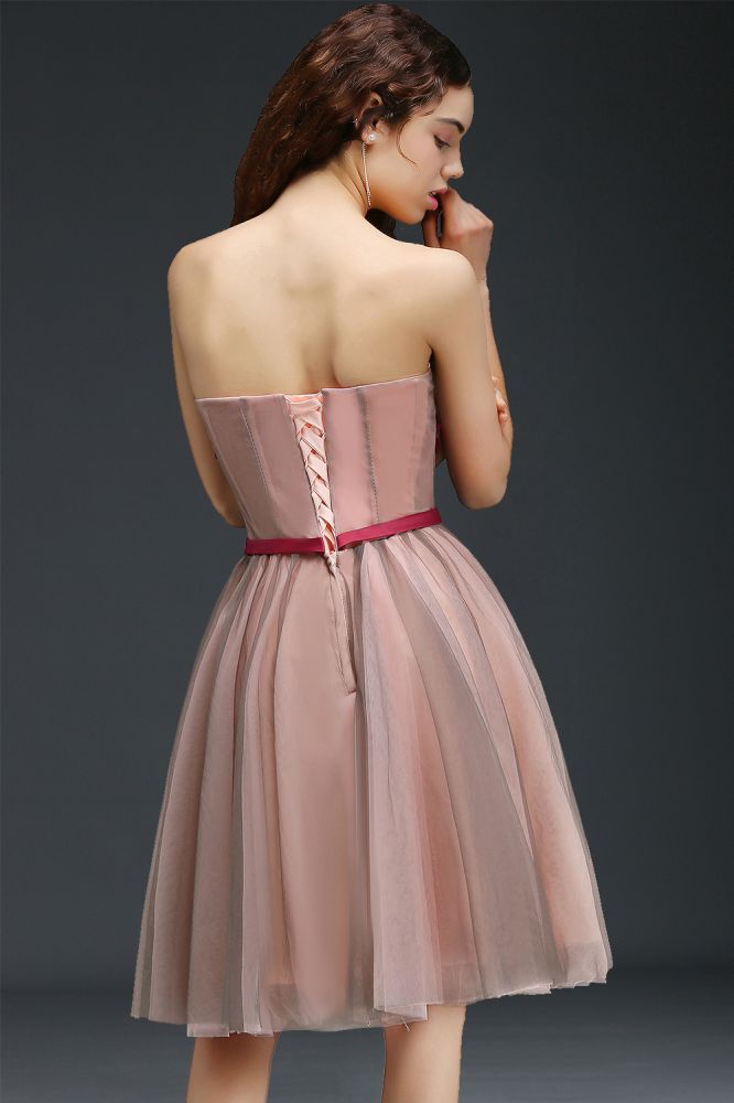 Robe de princesse bustier en tulle longueur genou pour bal de fin d'année