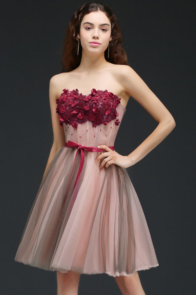 Robe de princesse bustier en tulle longueur genou pour bal de fin d'année