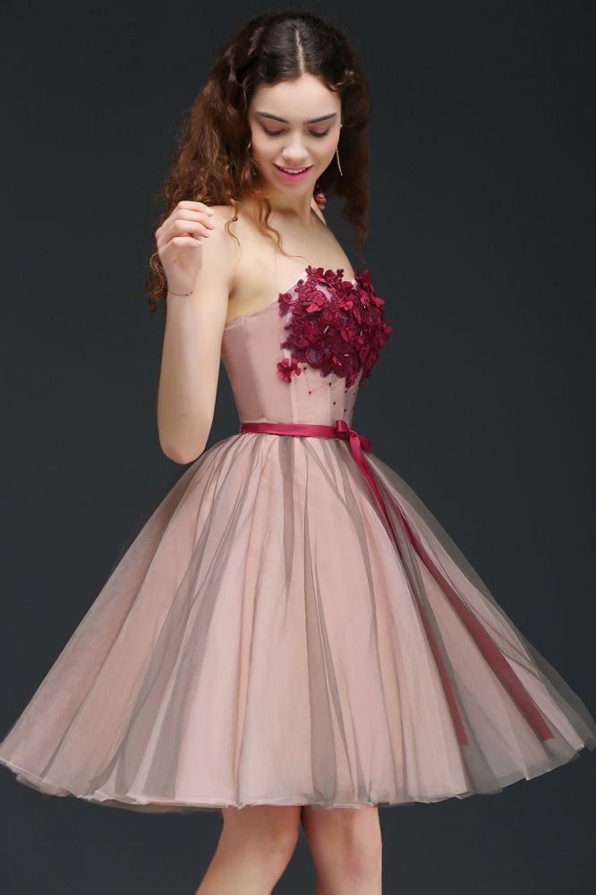 Robe de princesse bustier en tulle longueur genou pour bal de fin d'année