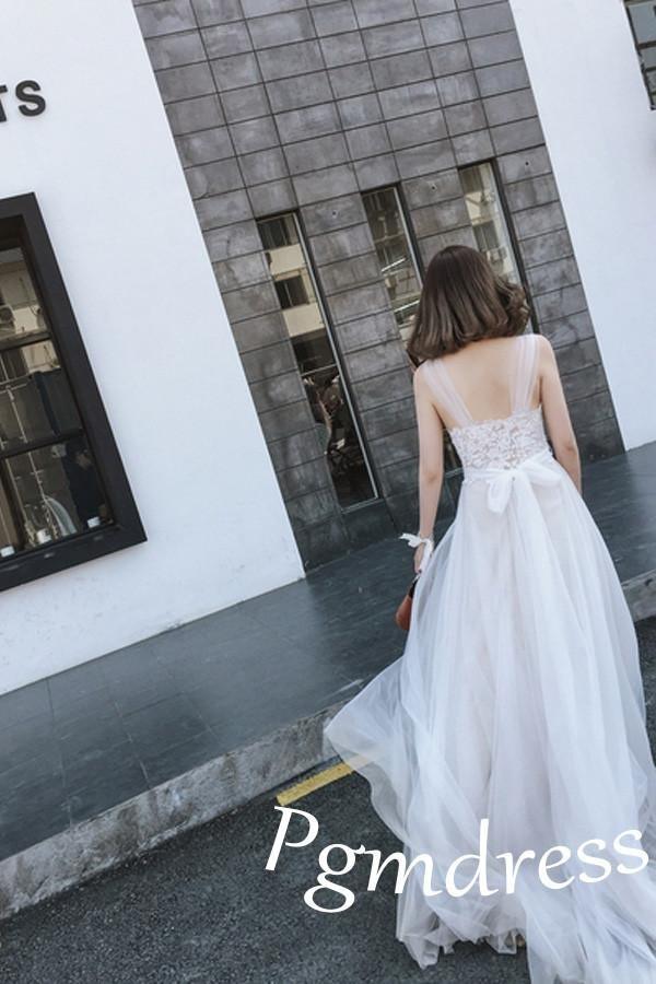 Vestidos de novia de playa con tirantes, tul y encaje blanco, con pequeña cola WD086