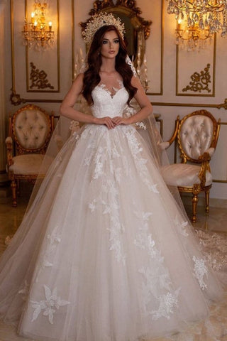 Impresionante vestido de novia largo de corte barco, corte en A, de tul con apliques de encaje.