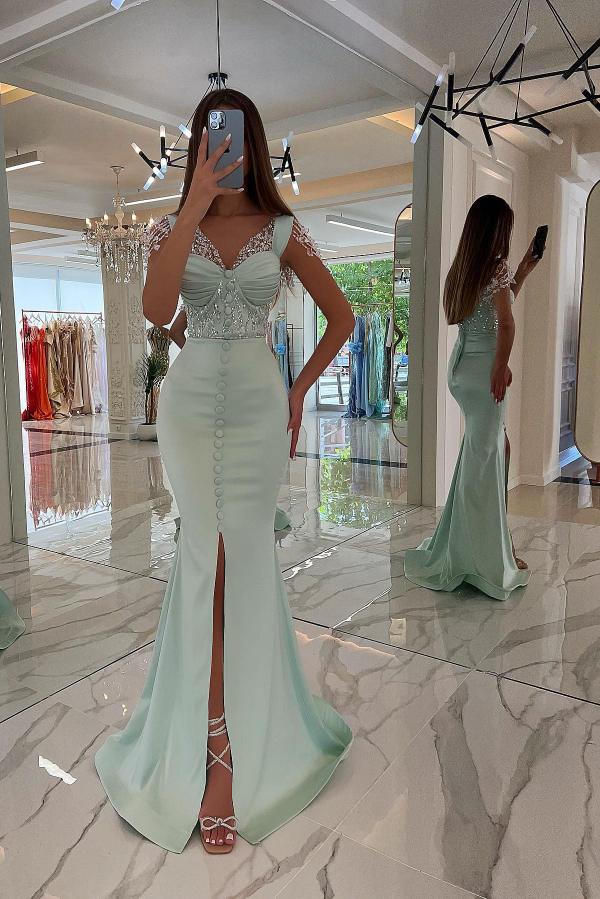 Magnifique robe de bal sirène longue en satin à sequins et fente, décolleté cœur.