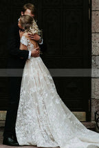 Robe de mariée princesse en dentelle florale à épaules dénudées
