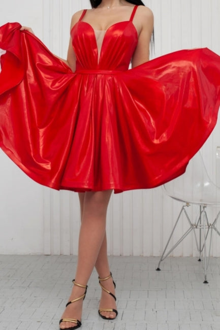 Superbes robes de bal courtes rouges à bretelles spaghetti et décolleté en V