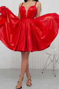 Superbes robes de bal courtes rouges à bretelles spaghetti et décolleté en V