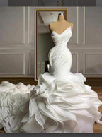 Robe de mariée sirène bustier en organza à volants et passepoils à étages, absolument magnifique