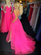 Elegantes vestidos largos de fiesta de tul con escote en V, espalda descubierta y corte en A, con abertura en la pierna.