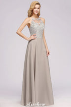 Elegante vestido de noche sin mangas con apliques florales, corte A, de gasa plateada, ideal para fiestas y ocasiones especiales.