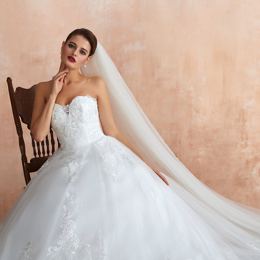 Stylish Long A-line Strapless Appliques Tulle Wedding Dress
