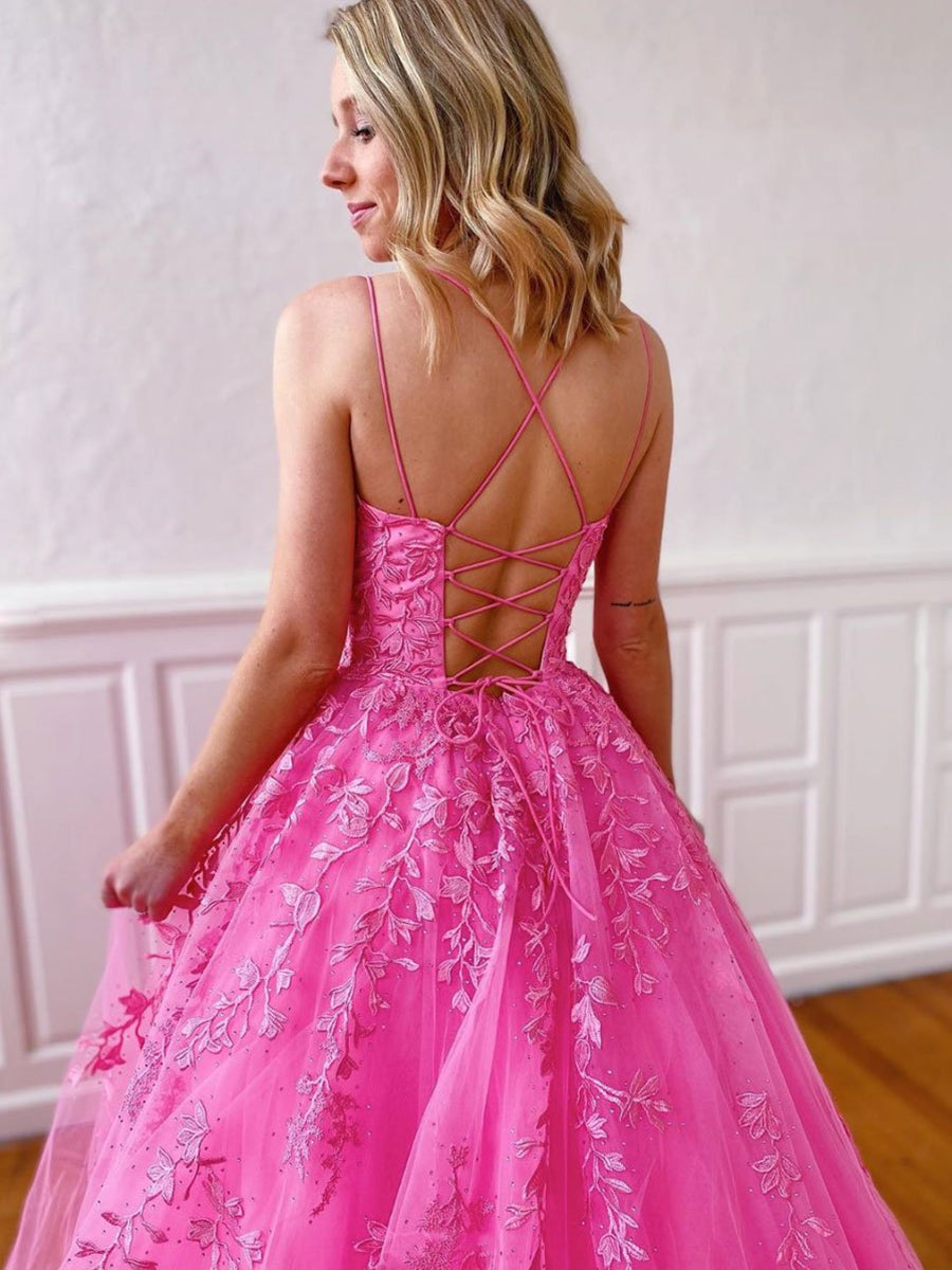 Elegantes vestidos largos de corte A, sin tirantes, con tul, encaje y espalda descubierta, ideales para graduaciones y fiestas de fin de curso.
