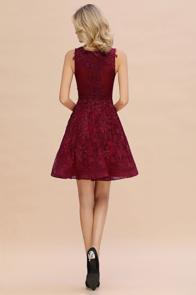 Robe de soirée élégante à col en V ornée d'appliqués floraux, longueur genou, sans manches
