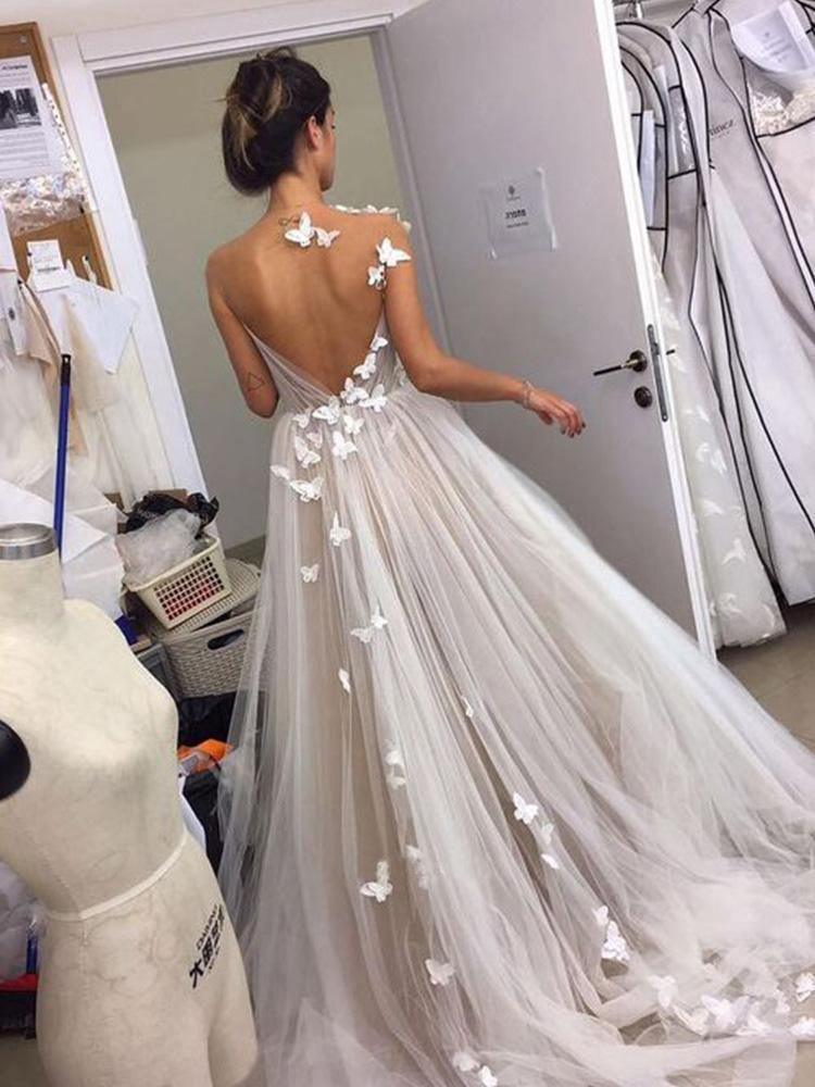 Dulce vestido de novia de tul color marfil con escote en V, espalda descubierta y corte en A, con apliques WD477