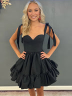 Vestido de fiesta de corte A con escote corazón y volantes