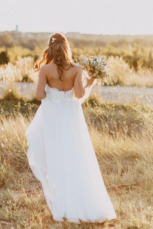 Robe de mariée ivoire longue à décolleté cœur et dentelle WD059