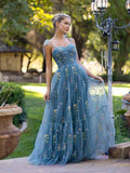 Vestido de fiesta largo hasta el suelo con escote corazón, tul y bordado floral