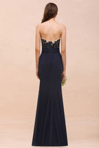 Vestido de dama de honor estilo sirena floral con escote corazón, sin mangas, azul marino, para fiesta formal.
