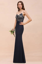 Vestido de dama de honor estilo sirena floral con escote corazón, sin mangas, azul marino, para fiesta formal.