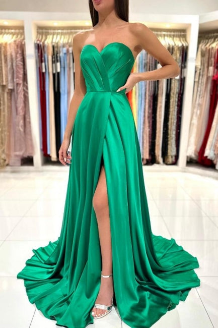 Vestido de noche largo verde sin mangas, corte en A, escote corazón y abertura lateral
