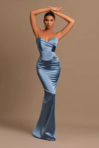 Robe de bal sirène longue en satin bleu poudré à décolleté cœur