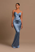 Robe de bal sirène longue en satin bleu poudré à décolleté cœur