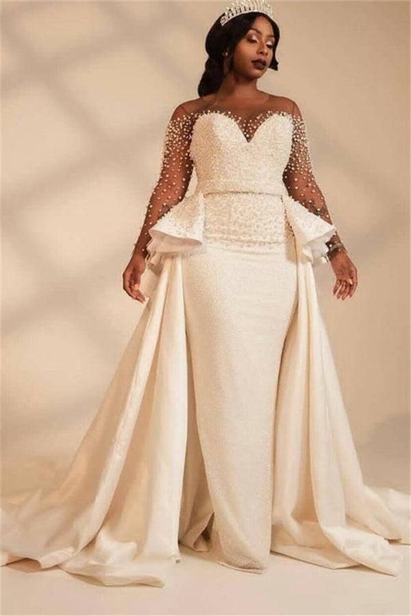 Vestido de novia de sirena con escote corazón y sobrefalda