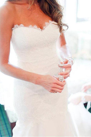 Vestidos de novia corte sirena con escote corazón y apliques de encaje WD194