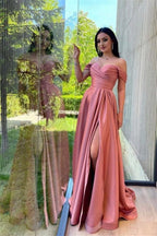 Vestido de fiesta sencillo largo con escote corazón, hombros descubiertos y corte en A con abertura