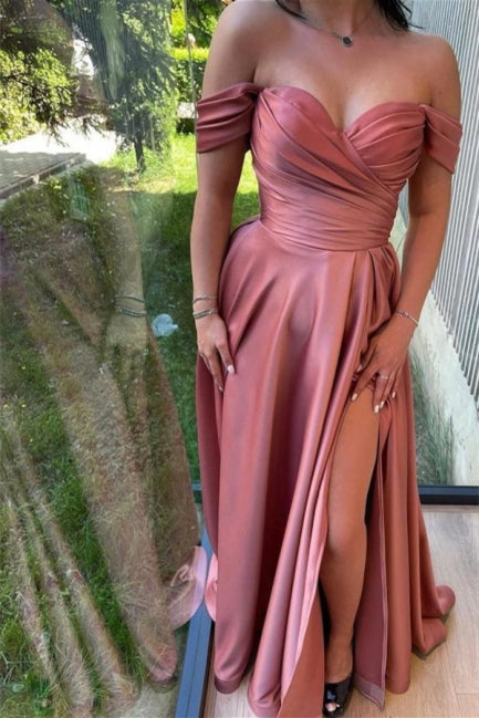 Vestido de fiesta sencillo largo con escote corazón, hombros descubiertos y corte en A con abertura