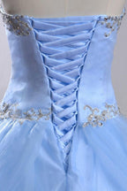 Vestido de novia azul claro con escote corazón y sin mangas, con pedrería WD169