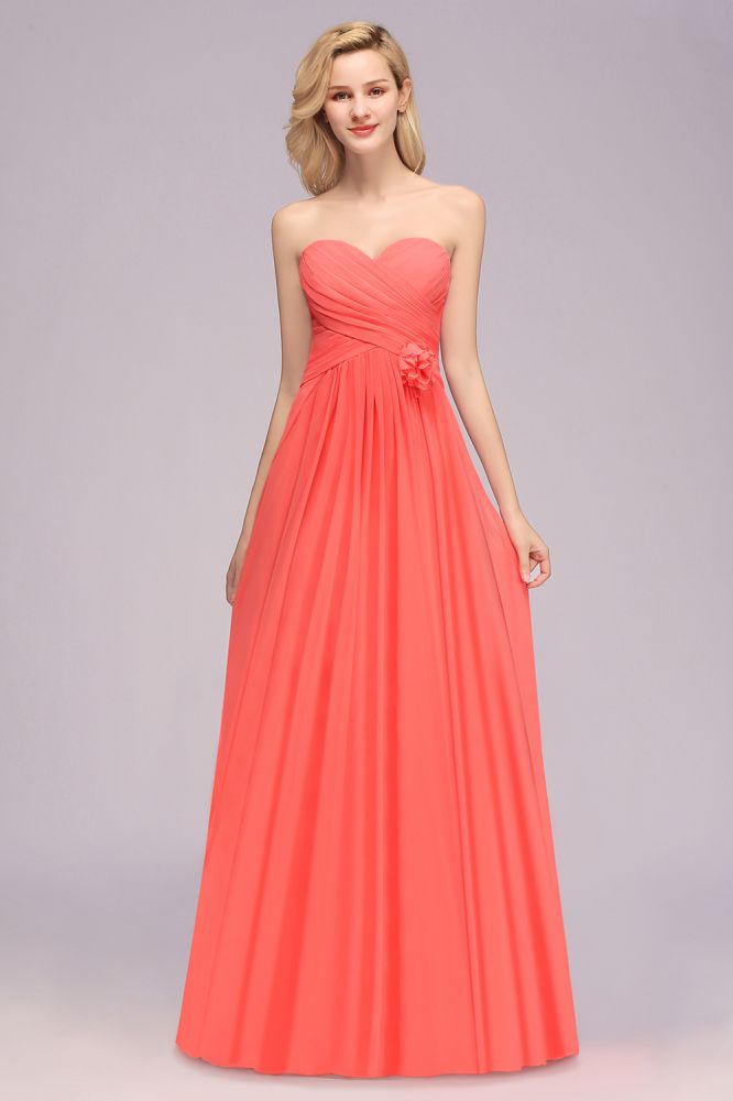 Vestido de noche de corte evasé sin mangas con escote corazón y volantes, estilo swing, de gasa.
