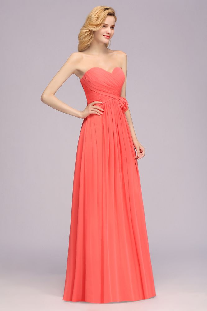 Vestido de noche de corte evasé sin mangas con escote corazón y volantes, estilo swing, de gasa.
