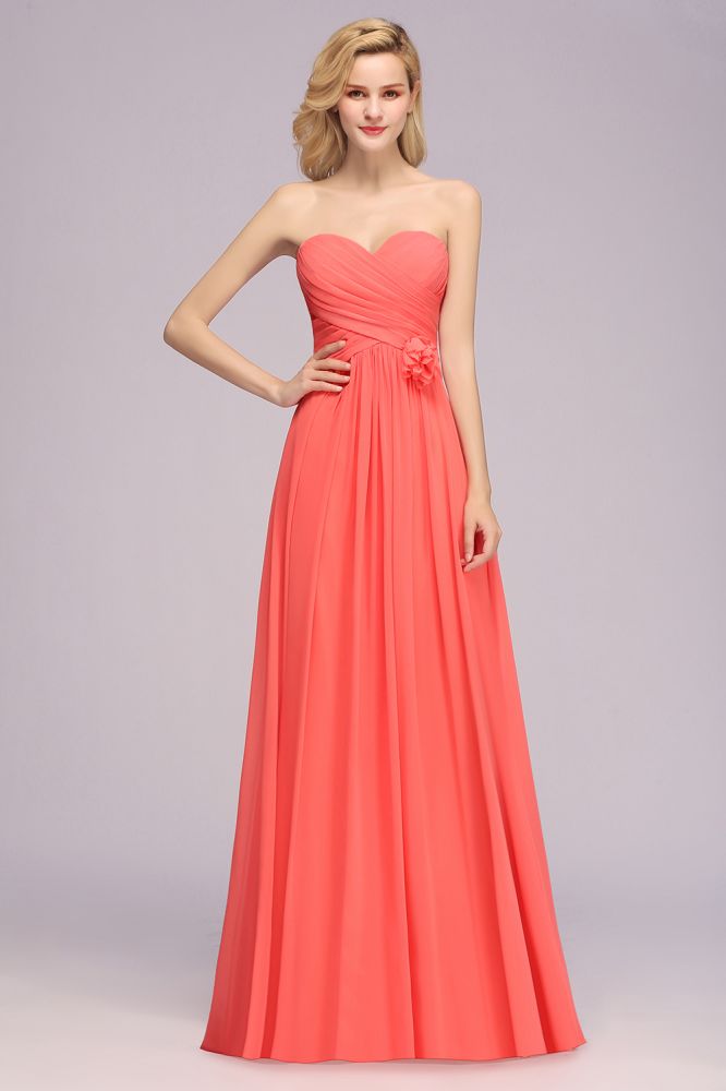 Vestido de noche de corte evasé sin mangas con escote corazón y volantes, estilo swing, de gasa.