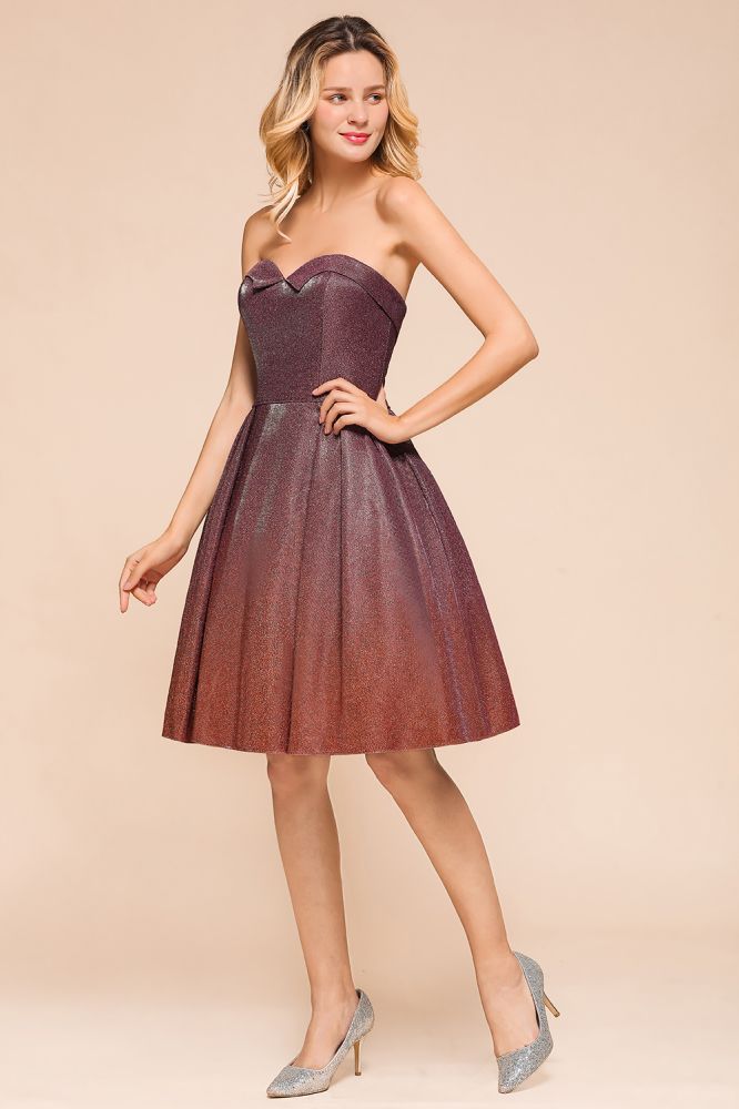 Robe de bal courte sans manches à décolleté cœur en soie brillante, longueur genou