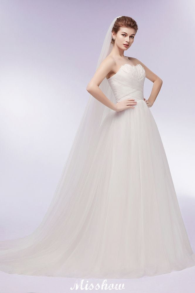 Robes de mariée bustier en tulle et plumes, coupe trapèze, décolleté cœur