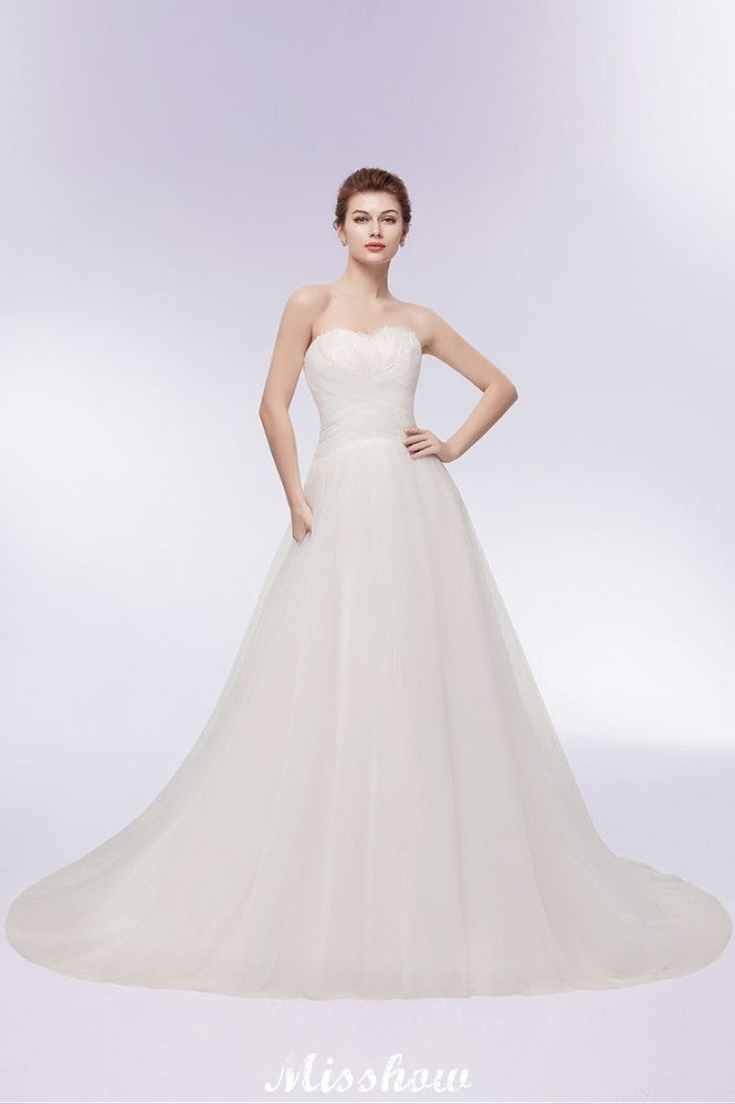 Robes de mariée bustier en tulle et plumes, coupe trapèze, décolleté cœur