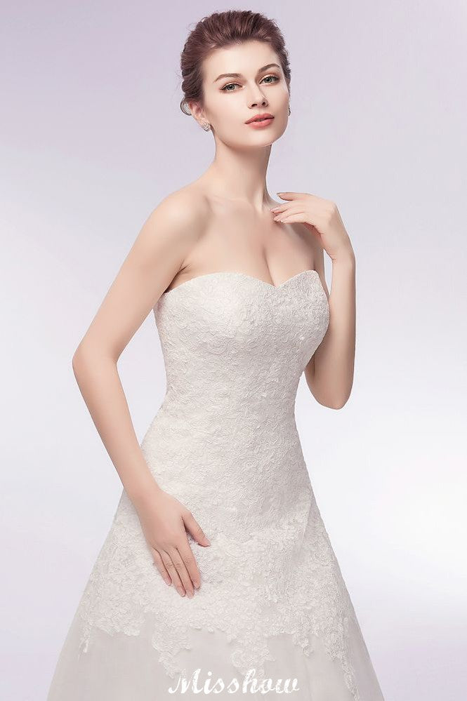 Robes de mariée longues en tulle et dentelle, bustier sans bretelles, coupe trapèze, décolleté cœur
