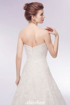 Robes de mariée longues en tulle et dentelle, bustier sans bretelles, coupe trapèze, décolleté cœur