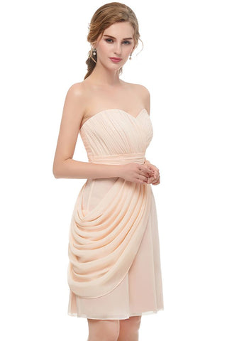 Robe de bal courte bustier en mousseline à volants et décolleté cœur